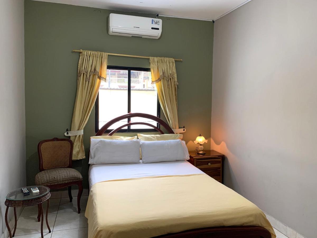 Residencial Turistico Rio Guayas Bed & Breakfast กวายากิล ภายนอก รูปภาพ